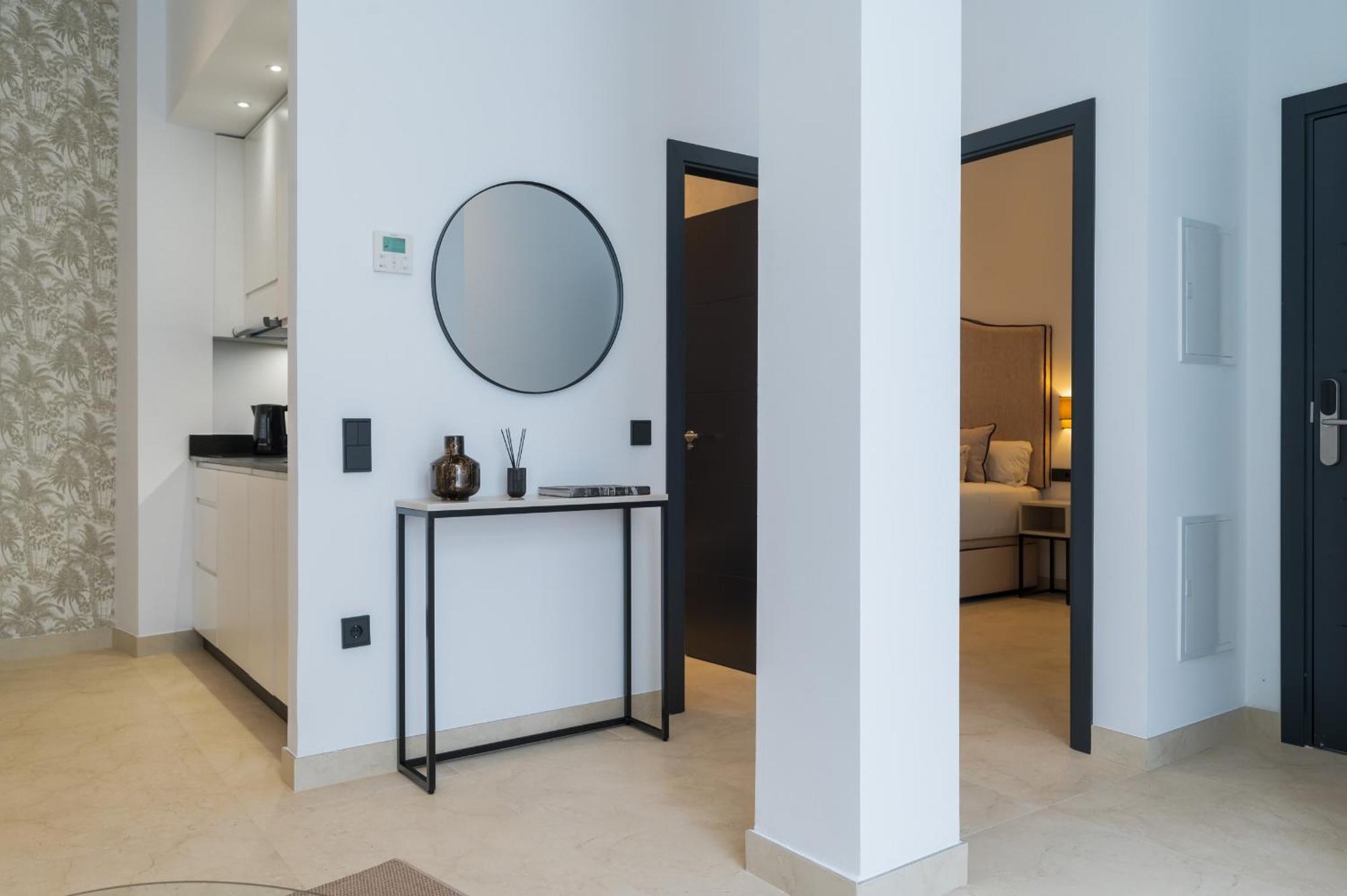 New Design Apartment - Private Patio - Gallos 2 Севиля Екстериор снимка